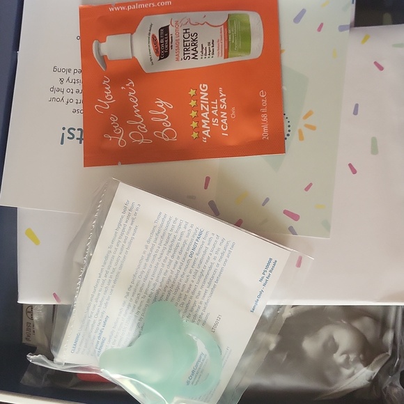 Baby Shower Gift Box & Care Items NWT - Picture 4 of 5